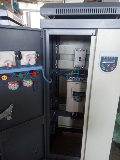 帶內置旁路接觸器的軟啟動柜